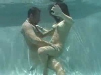 Безумный Секс Под Водой Бассейна